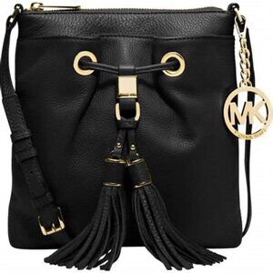 NWT Gorgeous Michael Kors Drawstring Leather Shoulder Bag.